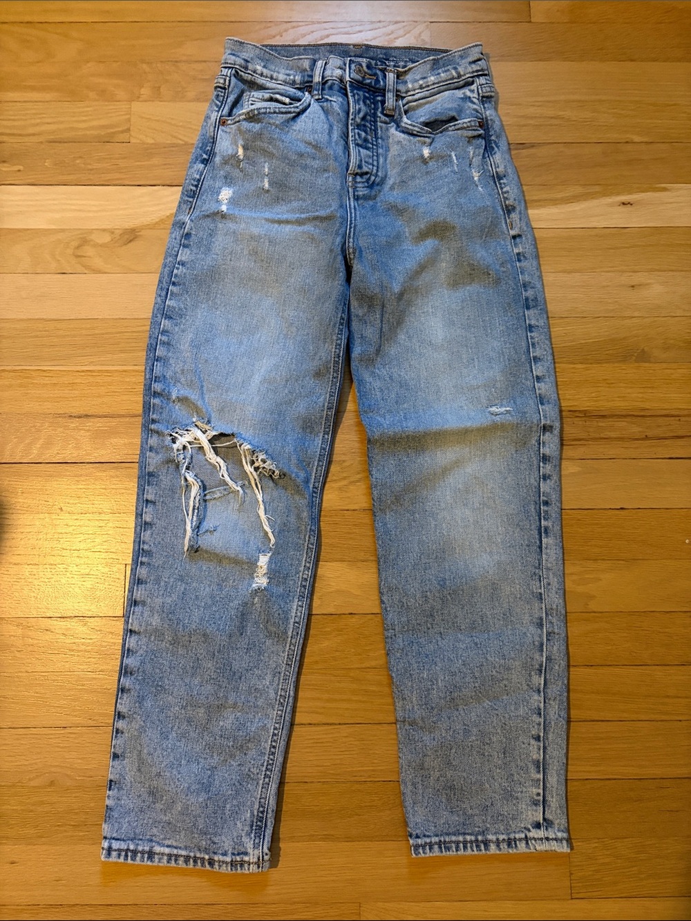 Women’s Old Navy Sky-Hi Straight Extra High Rise Jeans - light wash
